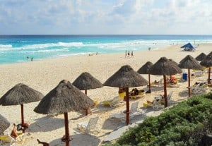 Vacaciones para Singles ¿mejor playa o ciudad?