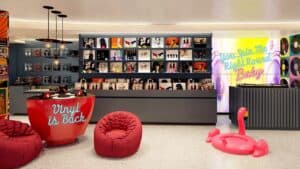 tienda de vinilos en el Valiant Lady
