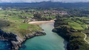 Asturias, playa de Poo, Llanes